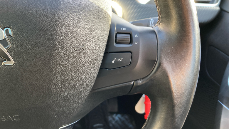 Peugeot 2008 1.2 PureTech 110 Allure Premium 5dr Petrol Estate